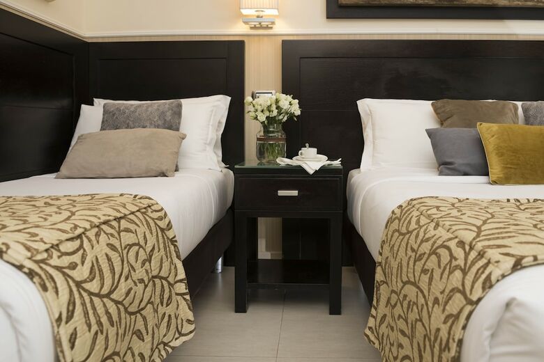 Yes Hotel