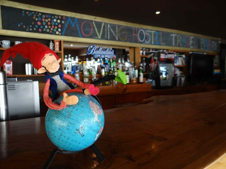 Hostal Moving Hostel Travel