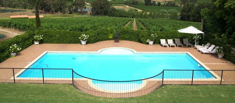 Bed & Breakfast Clos Malverne Wine Estate Accommodation