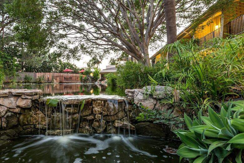 Hotel Ramada By Wyndham Santa Barbara
