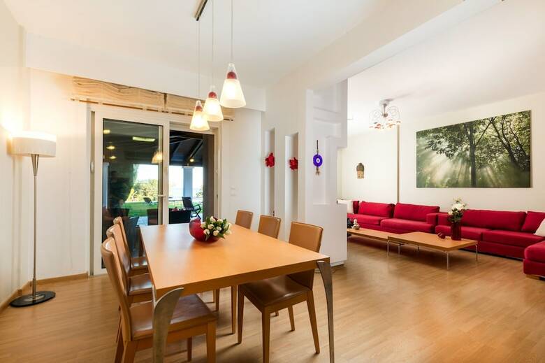 Antonoglou Beach Villas, Gennadi