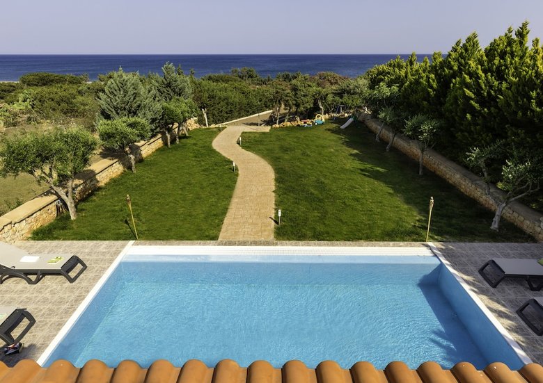 Antonoglou Beach Villas, Gennadi