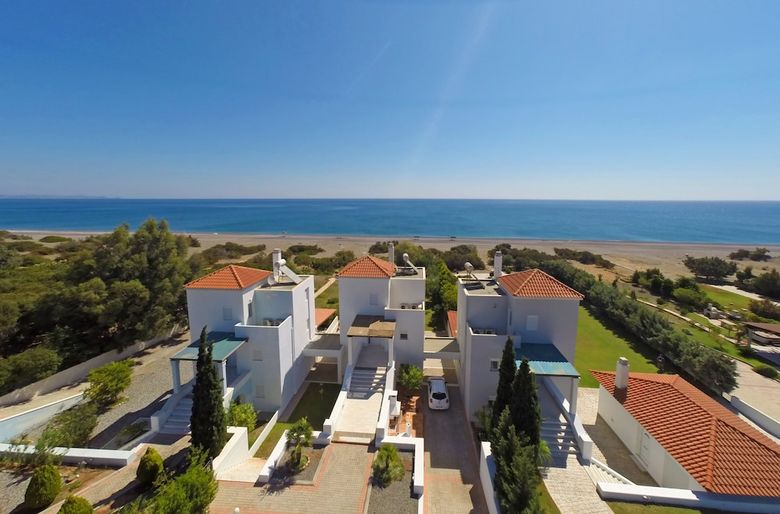 Antonoglou Beach Villas, Gennadi