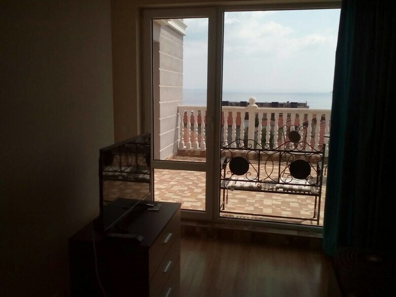 Roel Residence Apartments