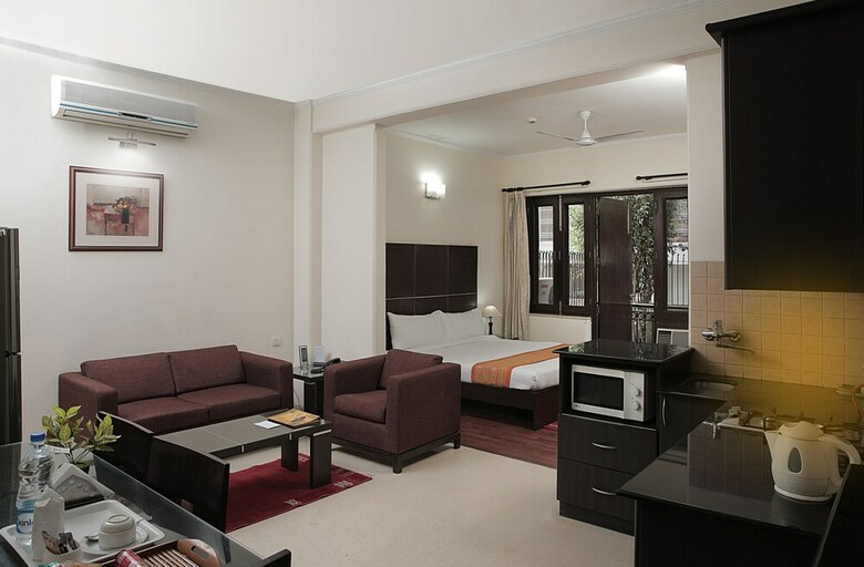 Hotel Ahuja Residency Cyber City I