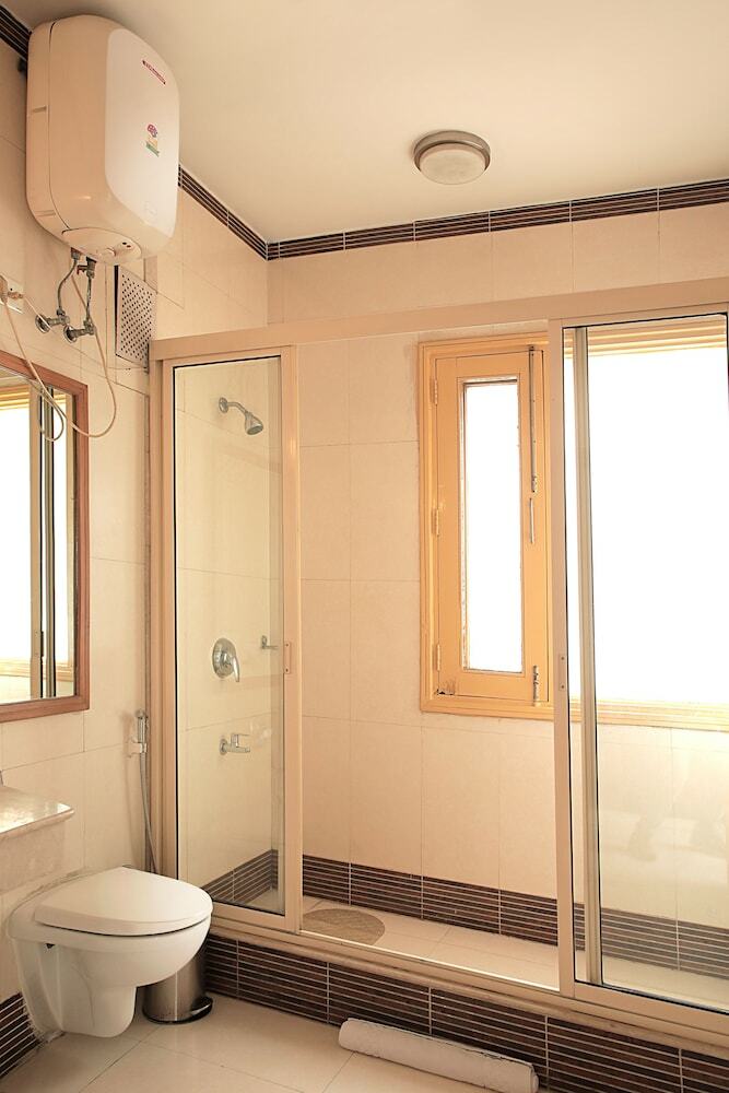 Hotel Ahuja Residency Cyber City I