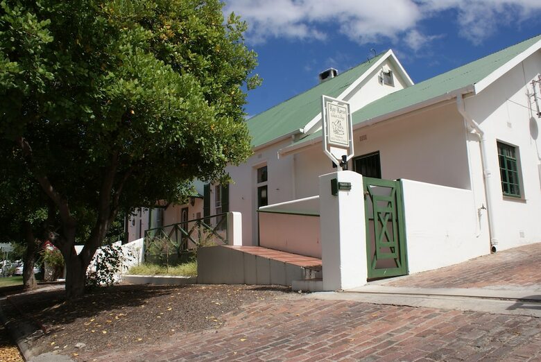 Bed & Breakfast Koo Karoo Guest Lodge