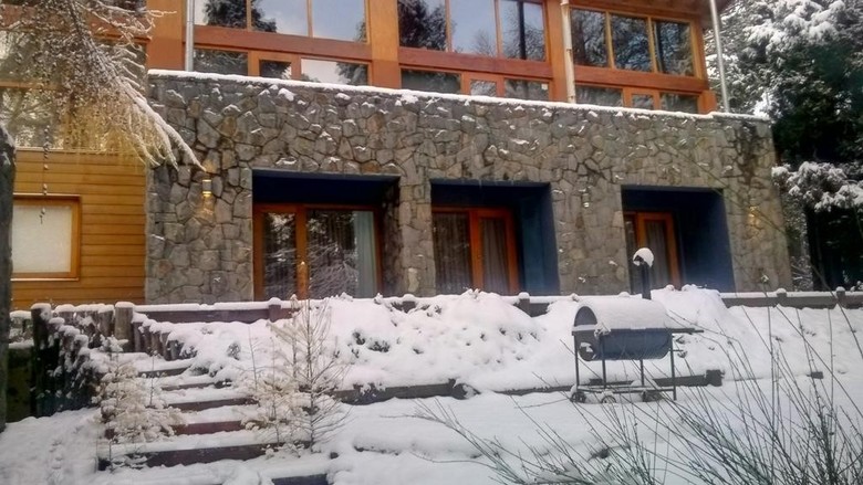 Lodge Maria Del Bosque Apart Hotel / Caba�as