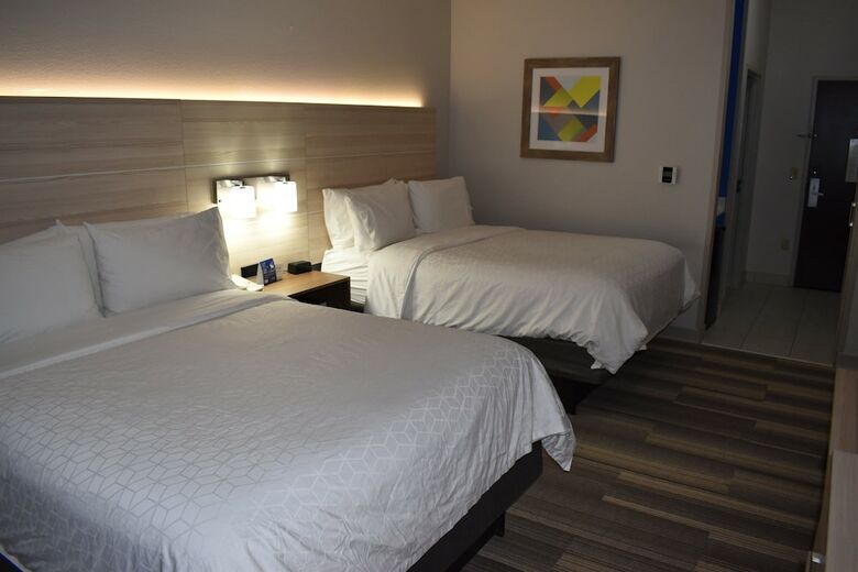 Hotel Holiday Inn Express & Suites Mcpherson