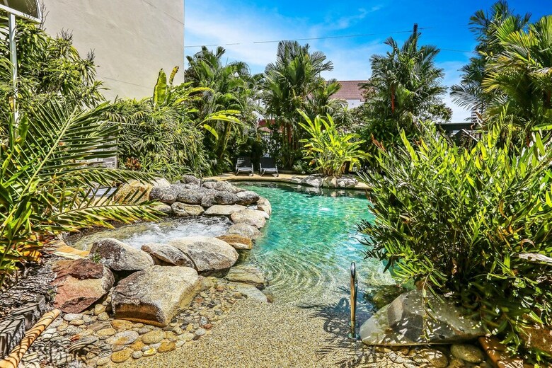 Cascade Gardens