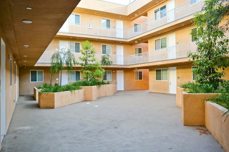 Apartamentos All In Stay Near Attractions