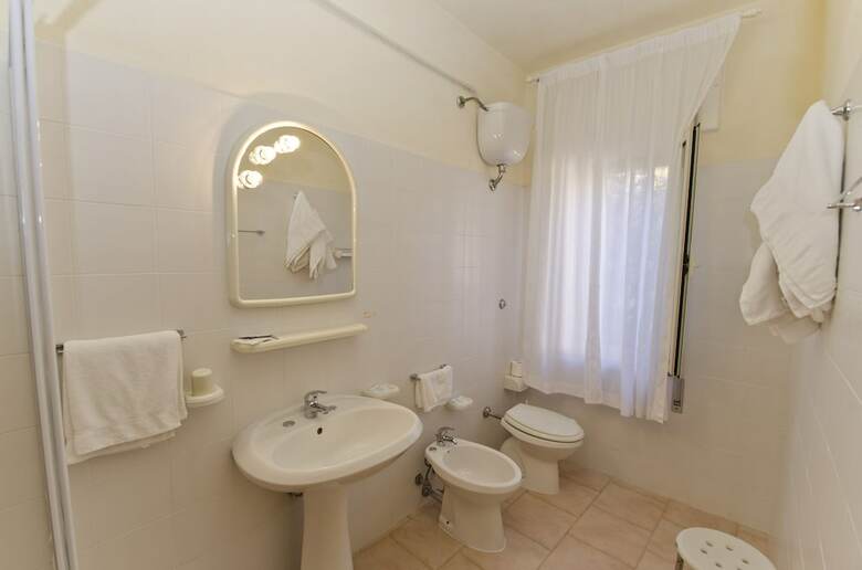 Hotel Gabbiano - Agenzia Isola Rossa