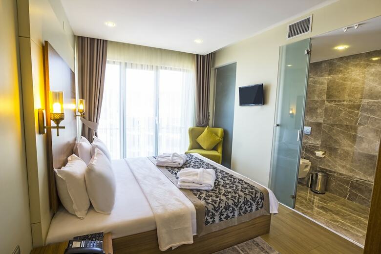 Hotel Alesha Suite