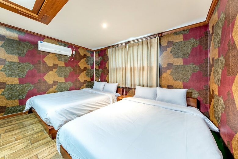 Trevi Hotel