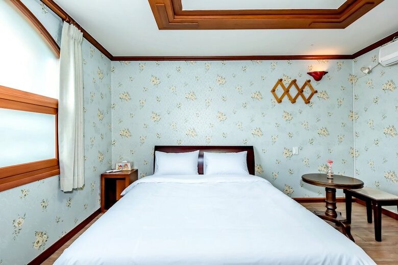 Trevi Hotel