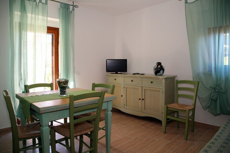 Sea View And Ground Floor Apartments Le Dune