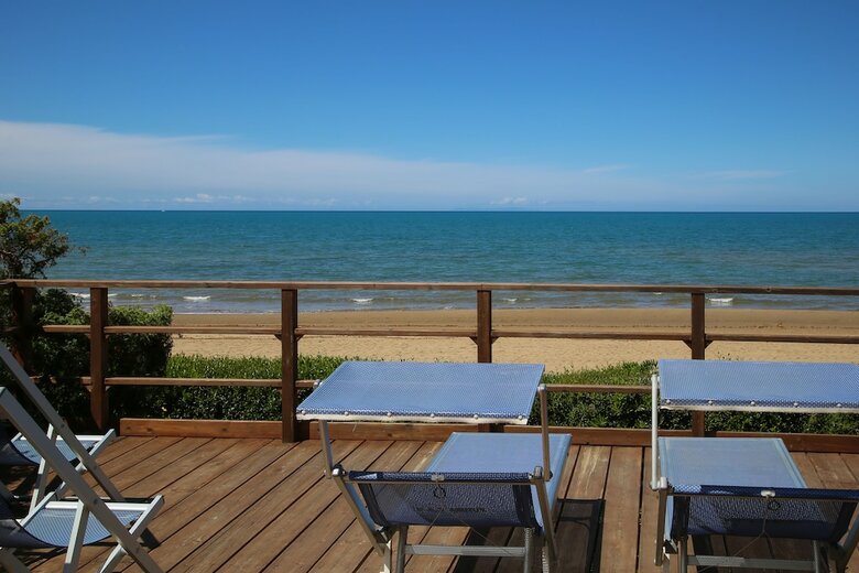Sea View And Ground Floor Apartments Le Dune