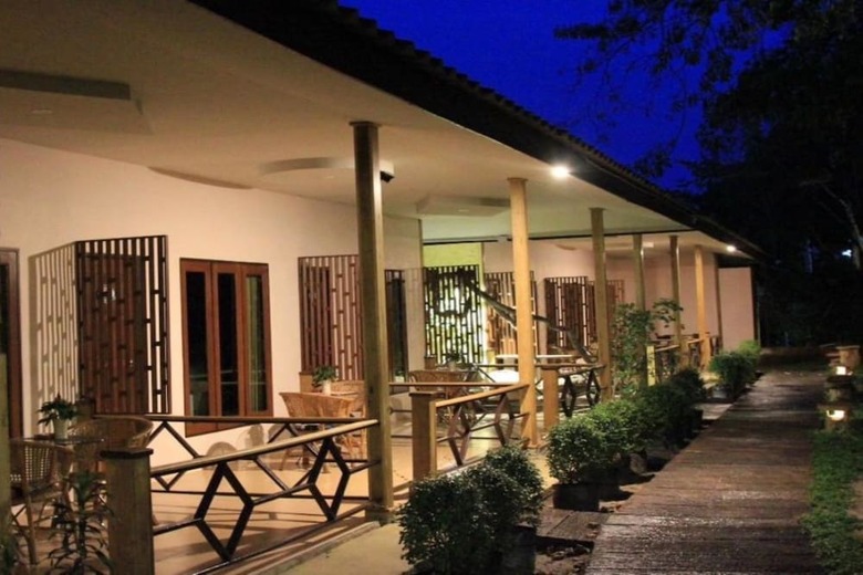 Hotel Poohbar Resort & Lotusdive