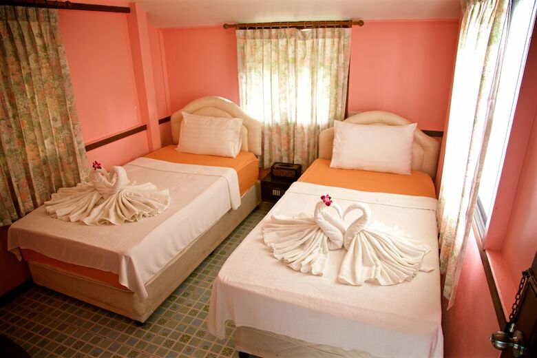 Hotel Poohbar Resort & Lotusdive