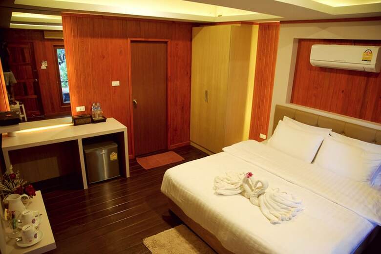 Hotel Poohbar Resort & Lotusdive