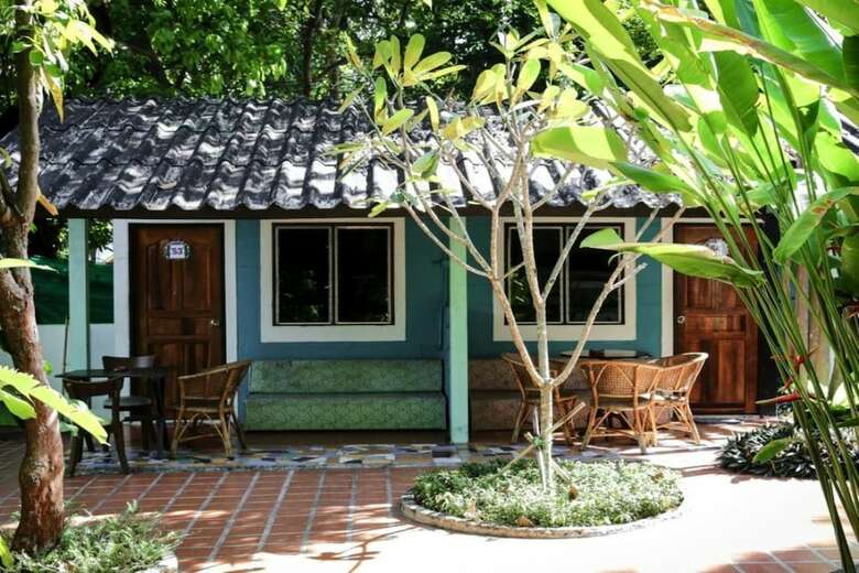 Hotel Poohbar Resort & Lotusdive
