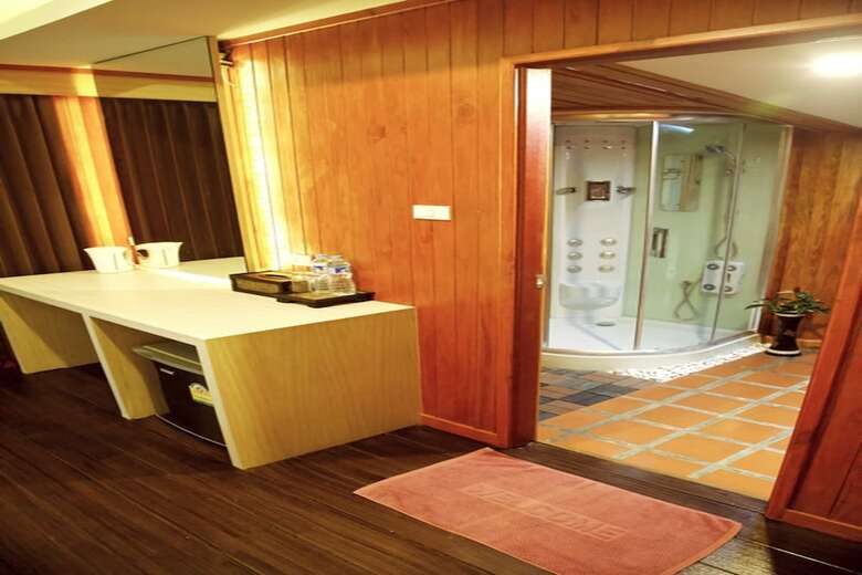 Hotel Poohbar Resort & Lotusdive