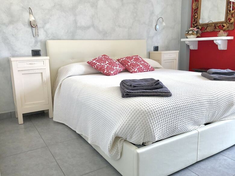 Apartamento Appartamento Vista Lago Red & Grey