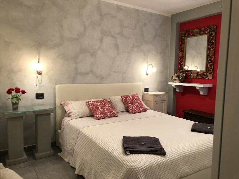 Apartamento Appartamento Vista Lago Red & Grey