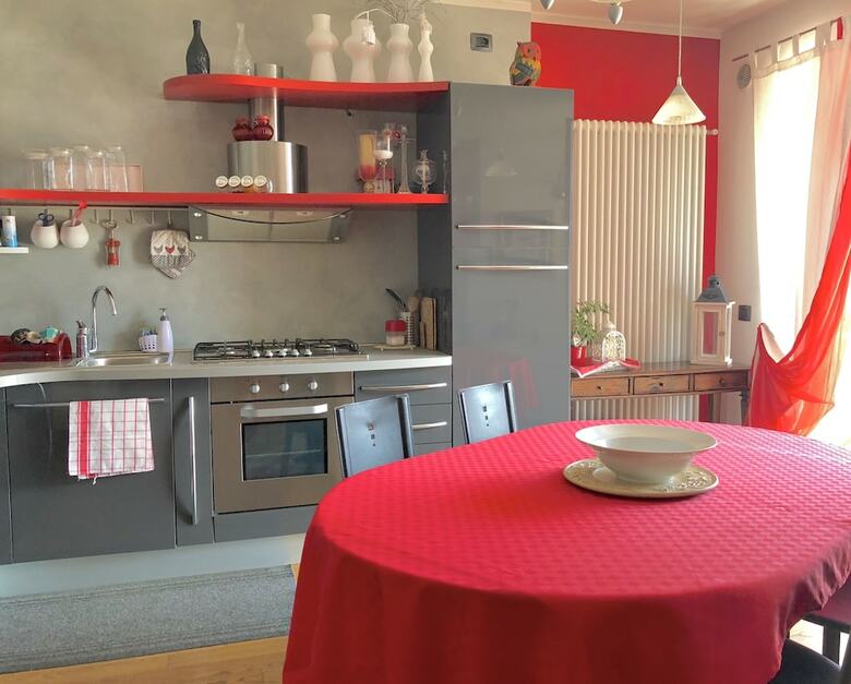 Apartamento Appartamento Vista Lago Red & Grey