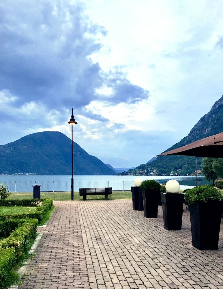 Apartamento Appartamento Vista Lago Red & Grey