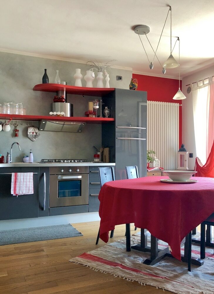Apartamento Appartamento Vista Lago Red & Grey