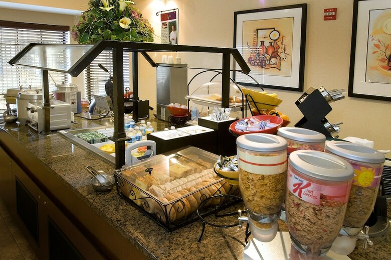 Hotel Staybridge Suites Baltimore Bwi Airport