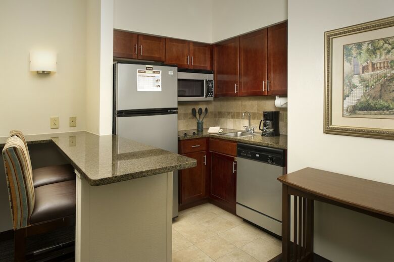 Hotel Staybridge Suites Baltimore Bwi Airport