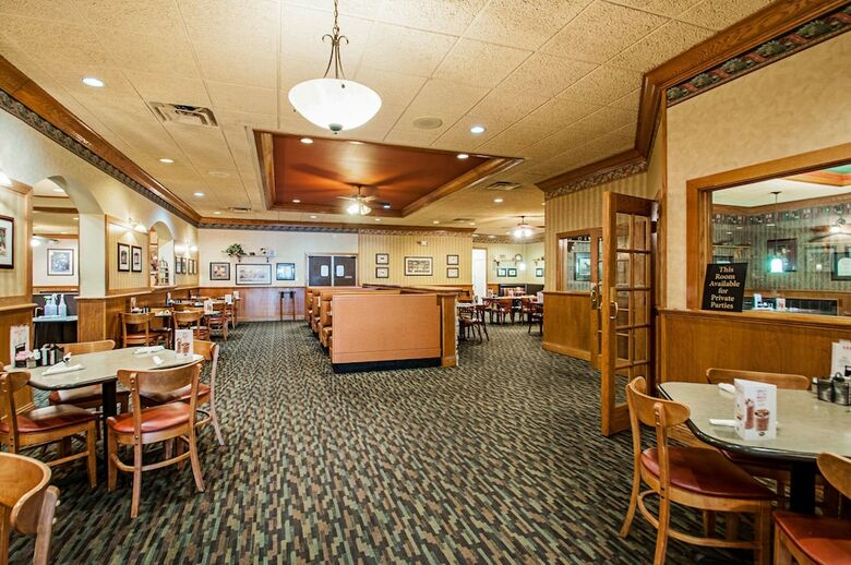 Hotel Clarion Inn & Conference Center