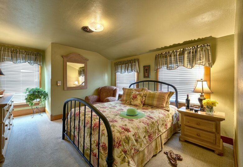 Avenue Hotel Bed & Breakfast