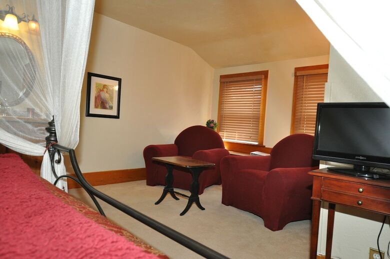 Avenue Hotel Bed & Breakfast