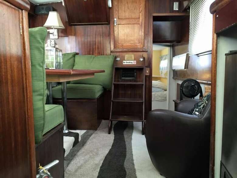 Classic Yacht Rentals At Florabama