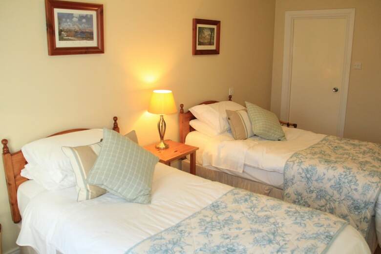 Lake House Hotel