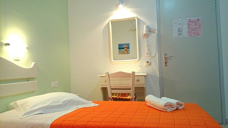 Hotel Athena Rooms