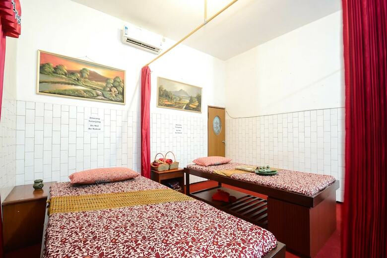 Hotel Airy Alun Alun Malang Basuki Rachmat 1