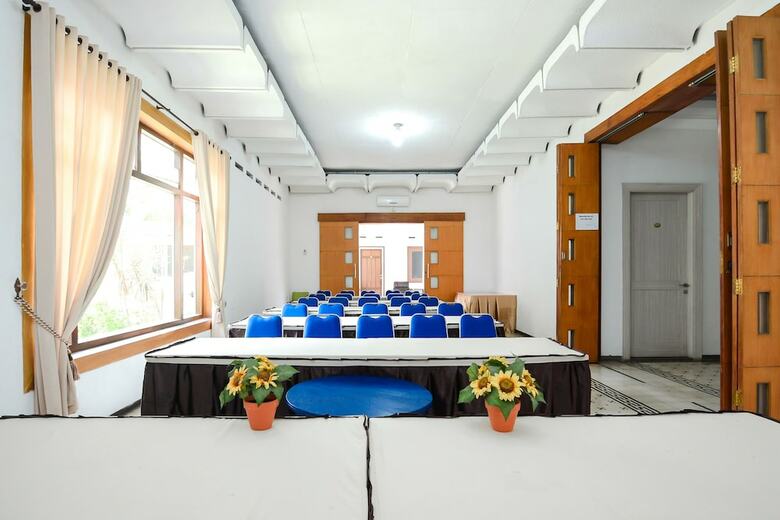 Hotel Airy Alun Alun Malang Basuki Rachmat 1