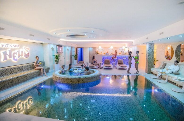 Spa Hotel Nemo With Dolphins