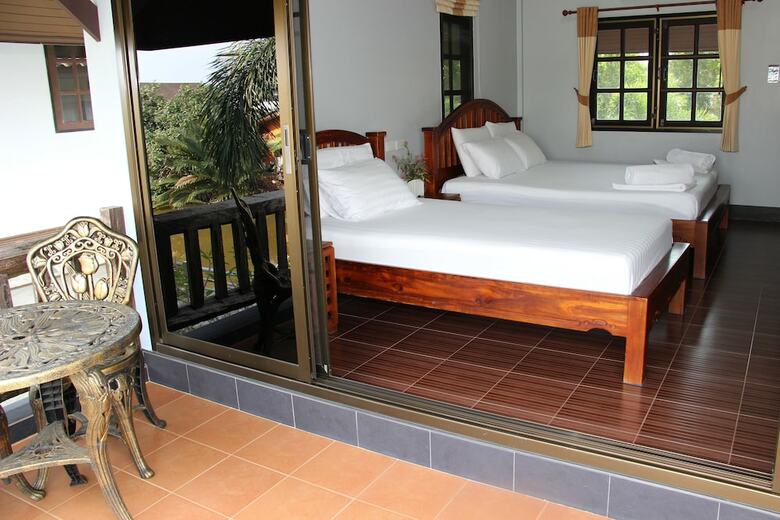 Hotel Baanrimnam Resort Trat