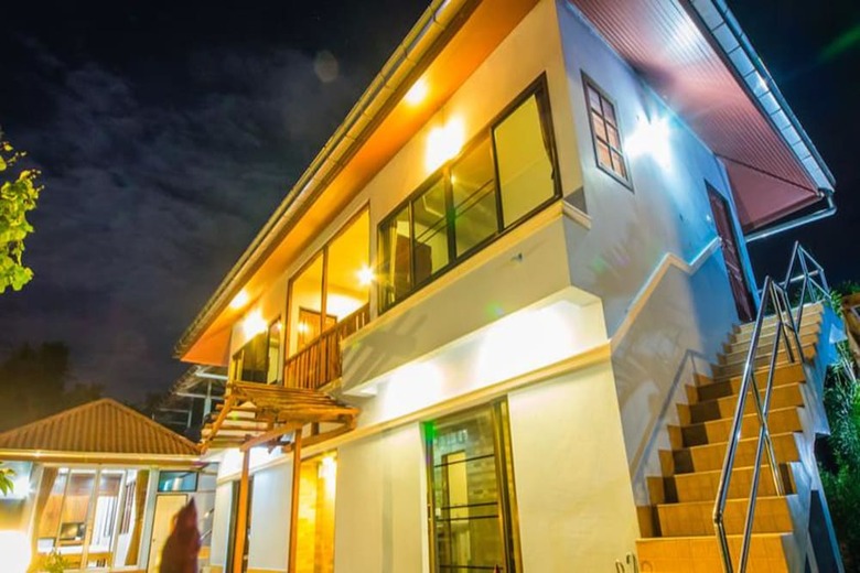 Hotel Baanrimnam Resort Trat