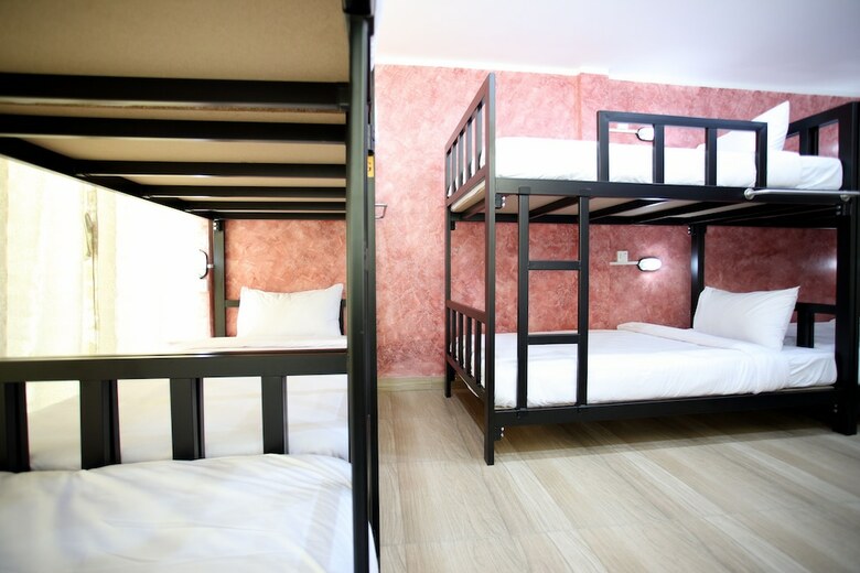 Hostal Thai Cat Hostel Bb Bangkok