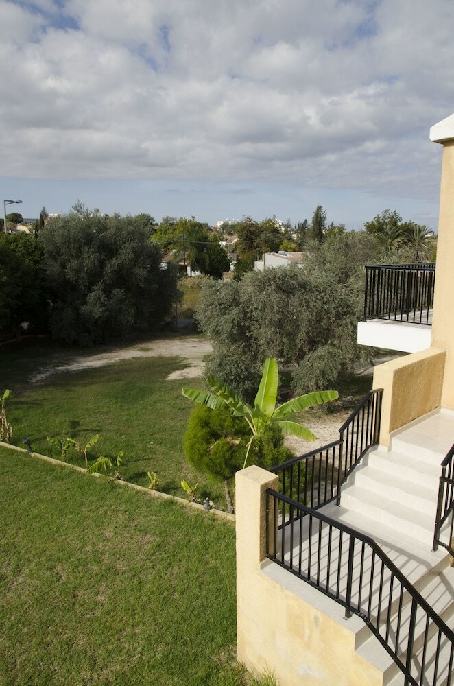 Aparthotel Kozis Hotel Apts