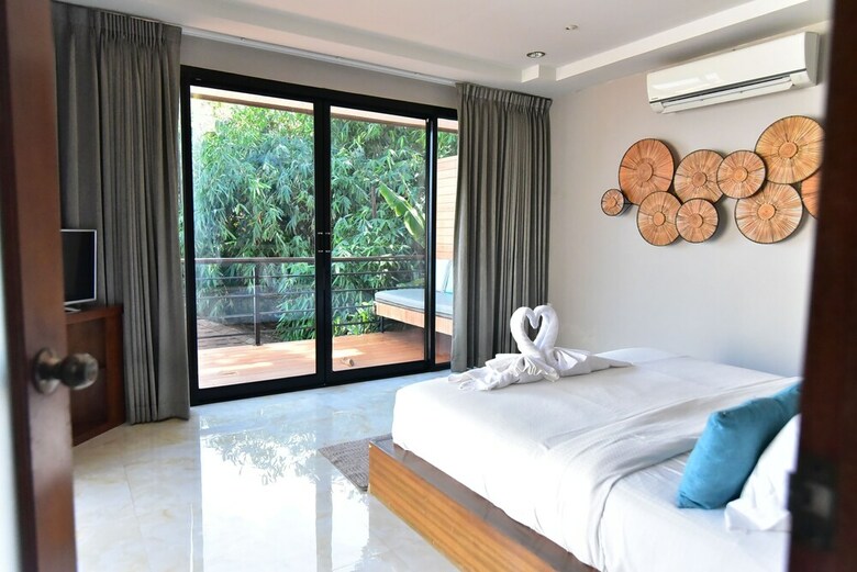 Hotel Asara Private Beach Resort