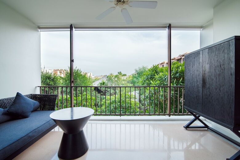 Hotel The Palayana Hua Hin