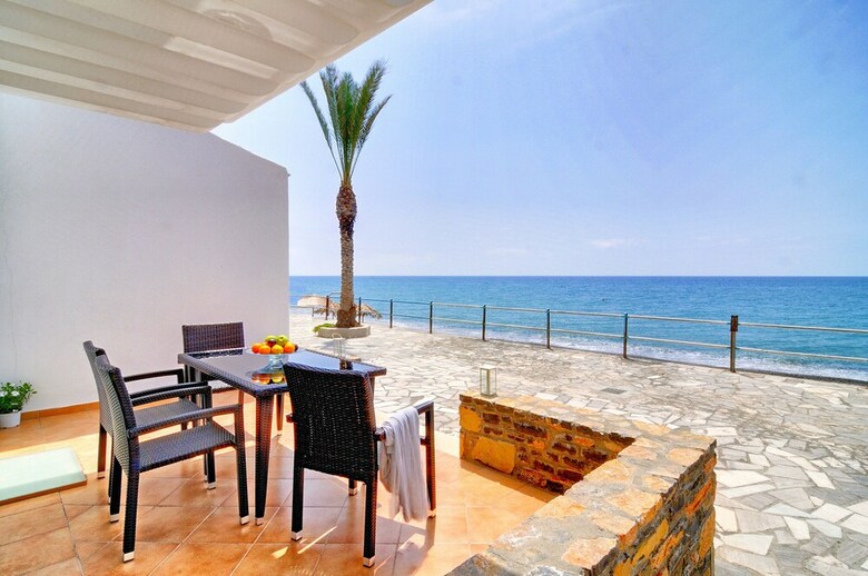 Apartamentos Myrtos Mare Suites