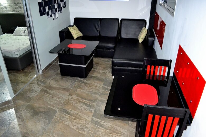 Micky Santoro Apartments